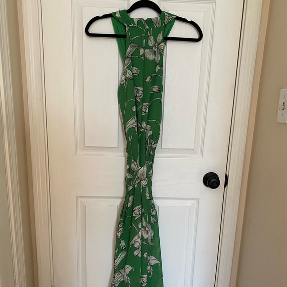 Taylor Printed Crisscross Maxi Dress - Picture 9 of 9